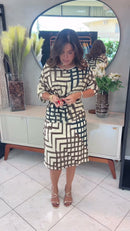 Vestido de Capa Estampado Geométrico - Estampado Marrom - frente