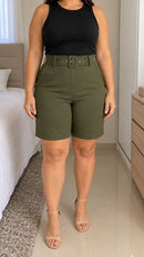 Bermuda Bengaline Cintura Alta com Cinto - Verde Militar - frente