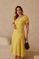 Vestido Evasê em Linho com Cinto - Amarelo - frente