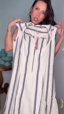Vestido Longo Listrado com Zíper no Decote Off White - Off White - frente
