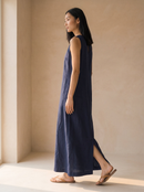 Vestido Midi Alice em Linho - Azul Marinho - lateral