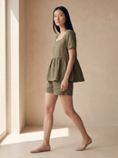 Conjunto Bata Amélia e Shorts Dora em Linho - Verde Militar - lateral