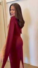Vestido Midi com Capa Drapeada e Fenda - Vinho - costas