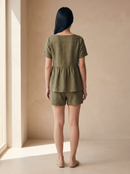 Conjunto Bata Amélia e Shorts Dora em Linho - Verde Militar - costas