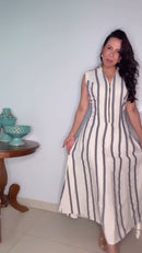 Vestido Longo Listrado com Zíper no Decote Off White - Off White - lateral