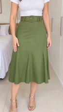 Saia Midi Evasê com Cinto - Verde Militar - detalhe