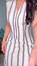 Vestido Longo Listrado com Zíper no Decote Off White - Off White - detalhe